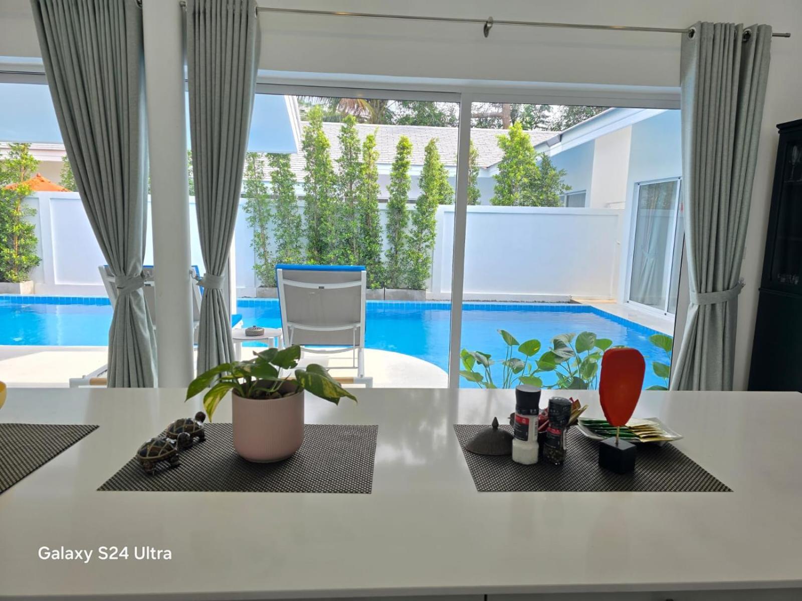 Bougain Villas Saláta-part Kültér fotó