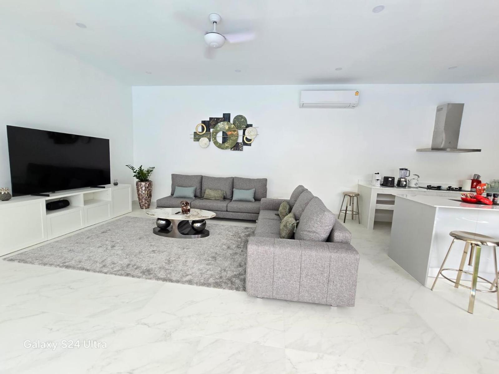 Bougain Villas Saláta-part Kültér fotó
